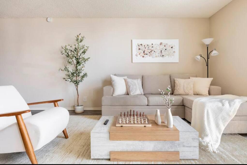 Apartment Luxury Retreat In Marina Del Rey *